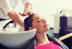 Profesionālas matu kopšanas procedūras. Kuras matu kondicionēšanas procedūras ir vērts pārbaudīt?