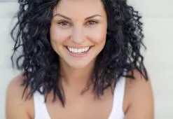 Labākais ādas kopšanas režīms, kas jāievēro, sasniedzot 30 gadu vecumu